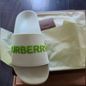 Burberry Furley Slides Size 8.5